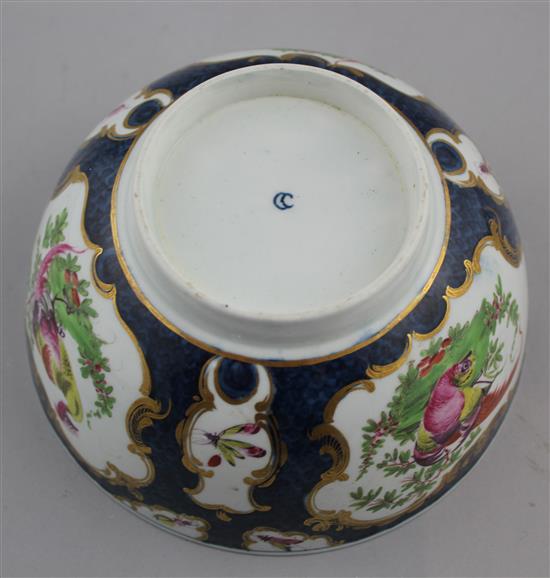 A Worcester scale blue fantastic birds bowl, c.1775, diam. 16cm, wear to interior